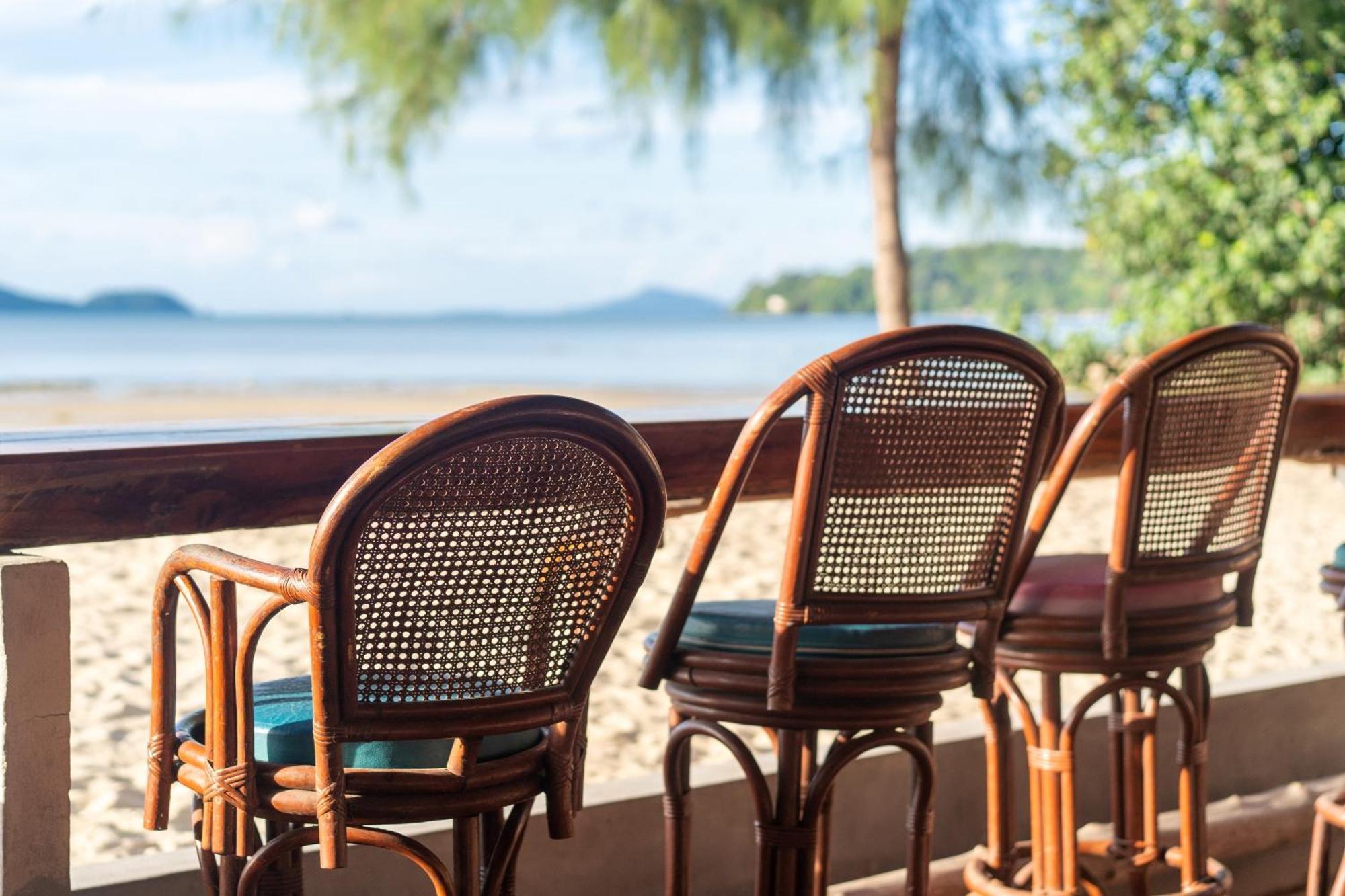 Friendship Beach Resort & Atmanjai Wellness Centre Rawai Экстерьер фото